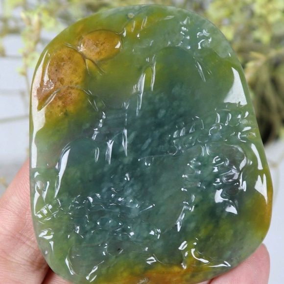 Certified green yellow 100% Natural A Jade jadeite landscape Pendant - Picture 3 of 12